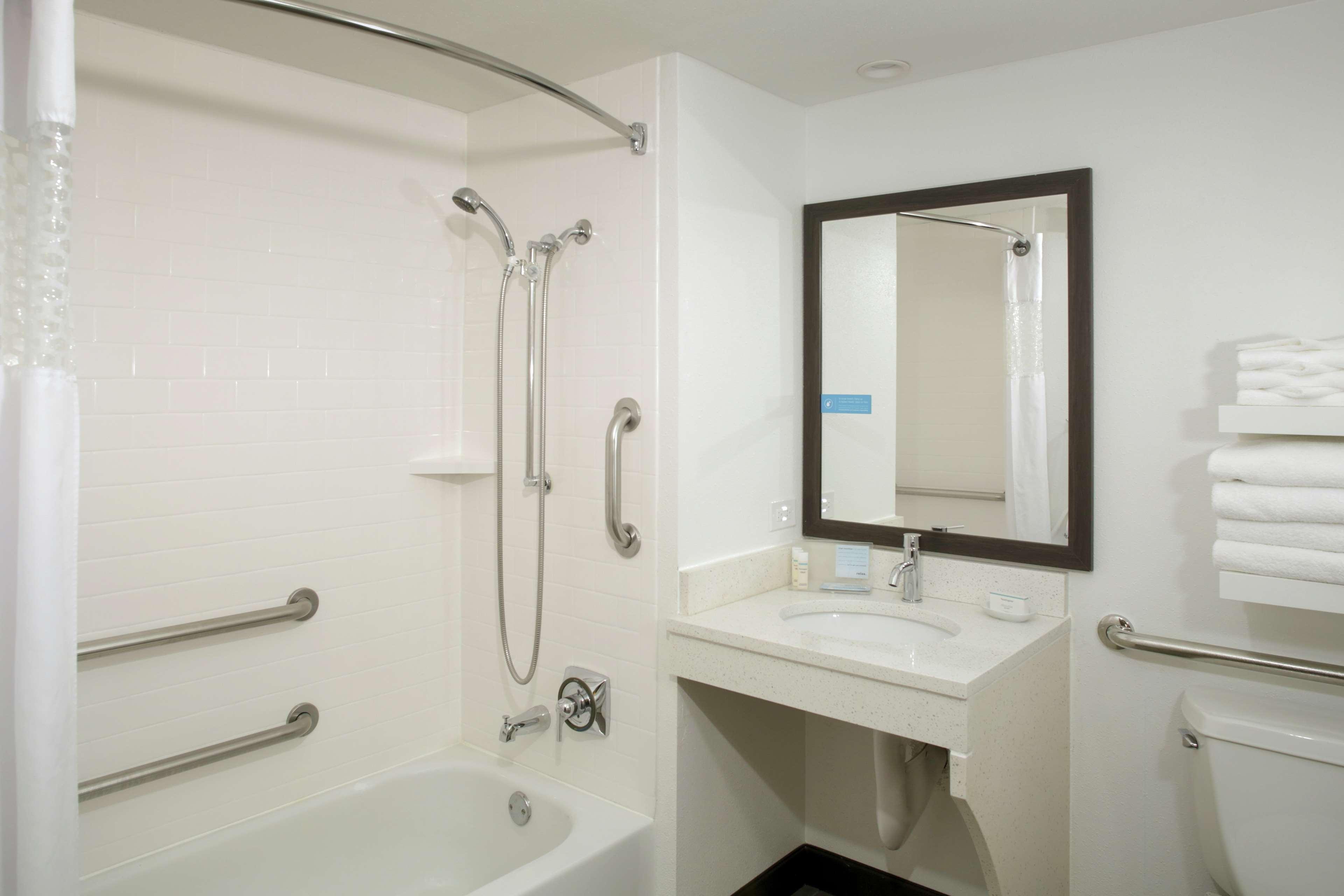 Hampton Inn Chicago Elgin/I-90 Exterior photo