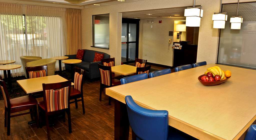 Hampton Inn Chicago Elgin/I-90 Interior photo